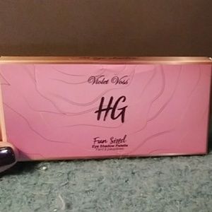 Violet Voss Eye Shadow Palette